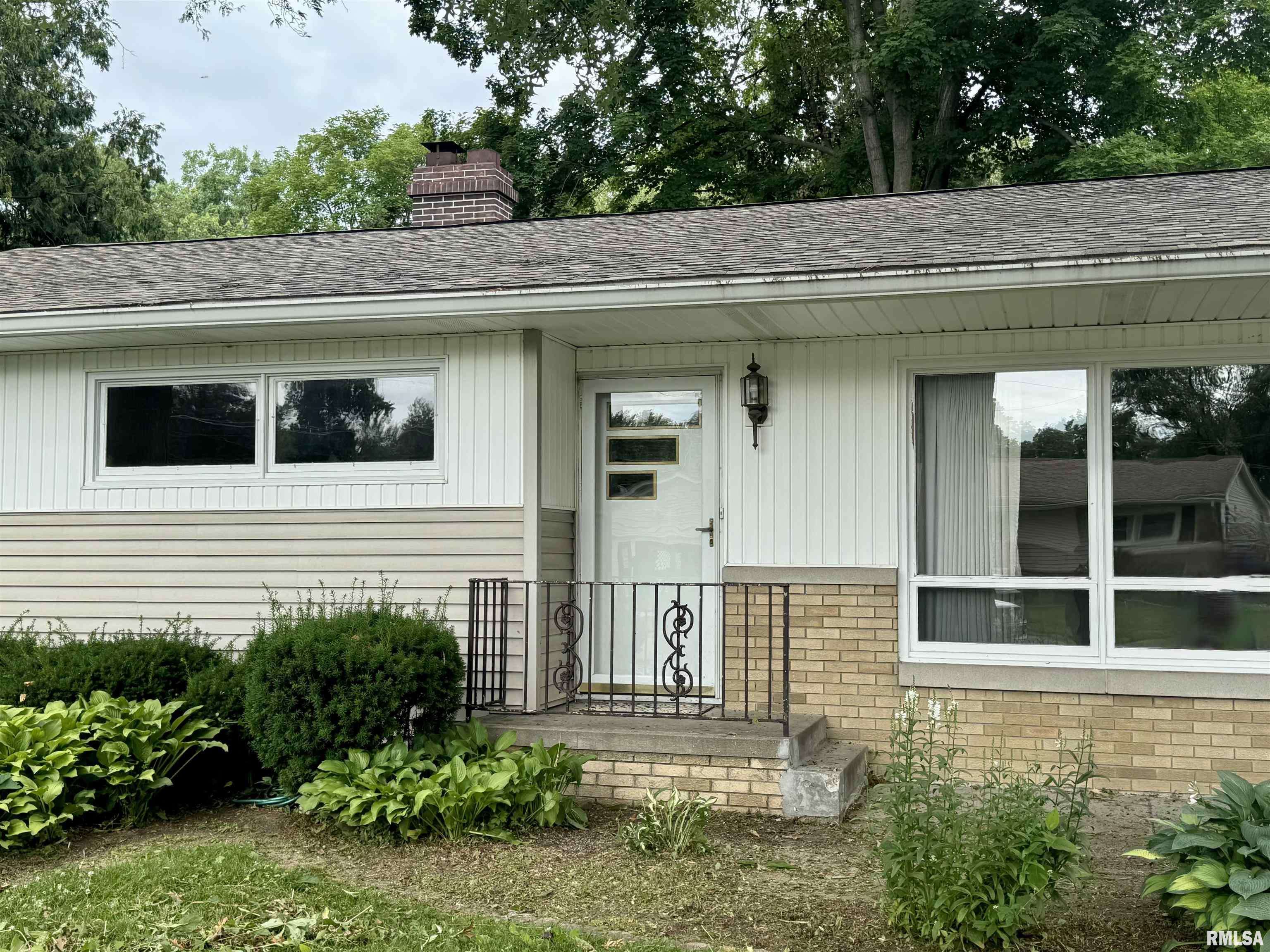 East Moline, IL 61244,2603 4TH ST