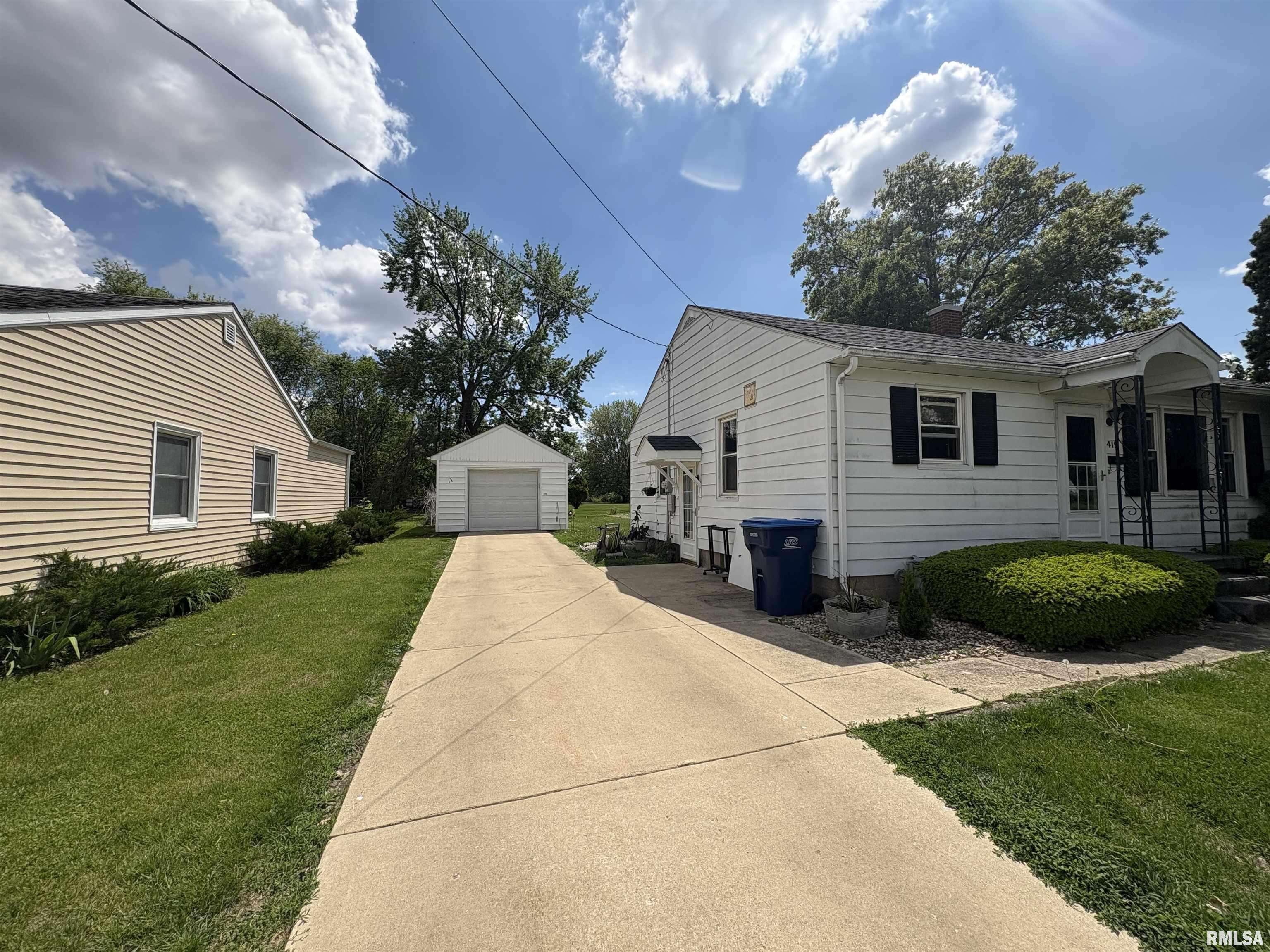 Kewanee, IL 61443,419 E CHURCH ST