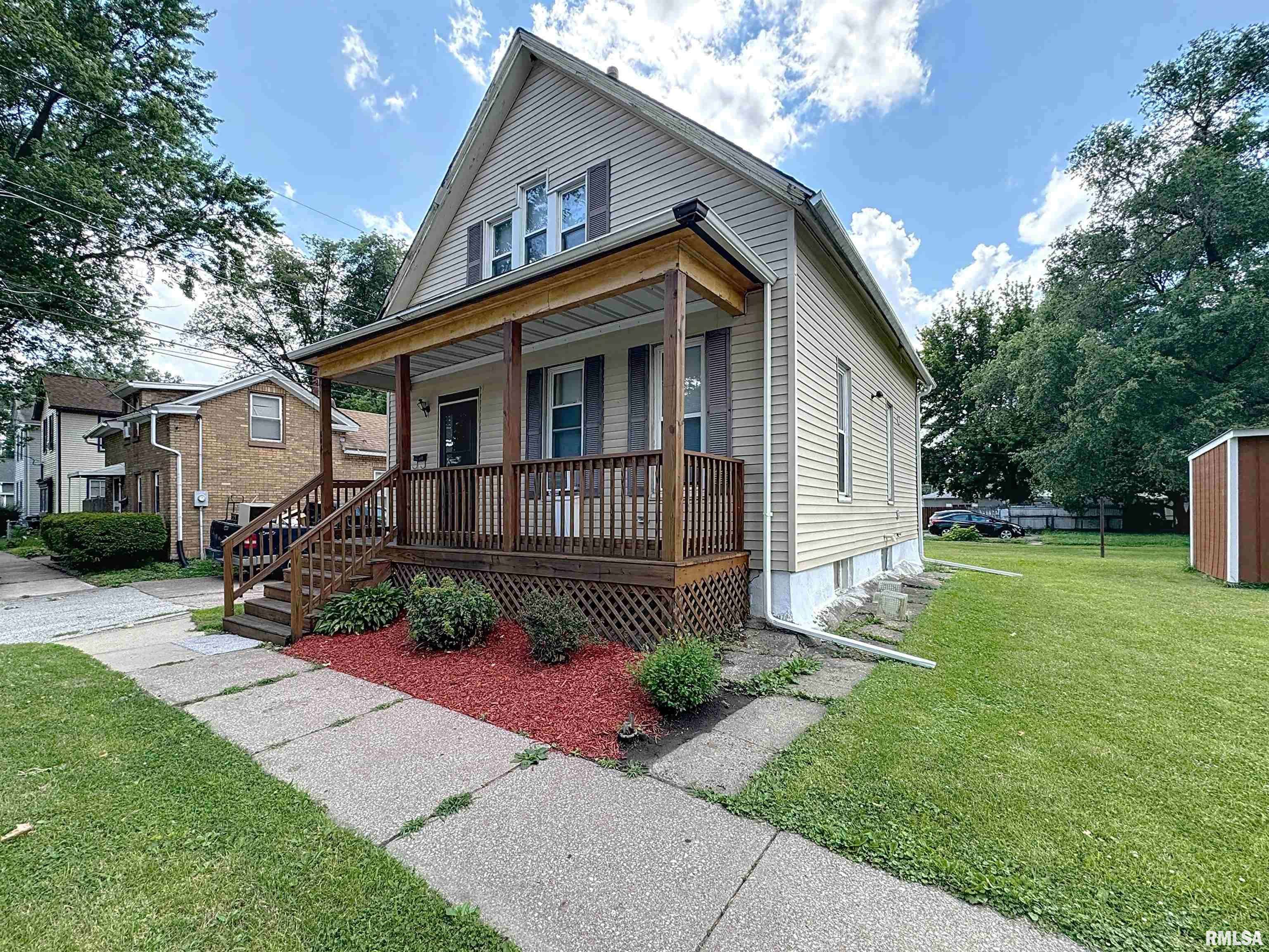 Davenport, IA 52802-1128,618 MADISON ST