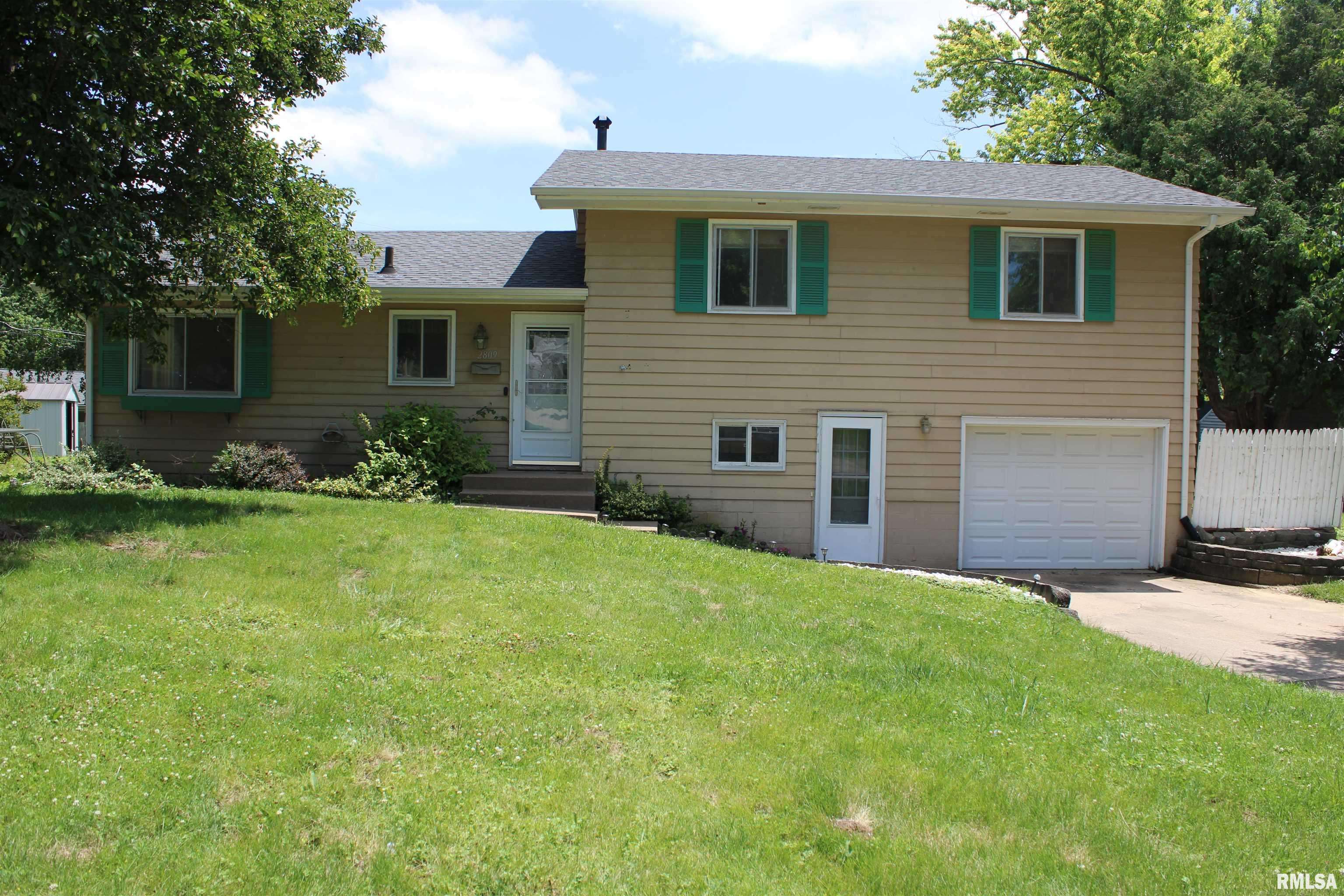 Bettendorf, IA 52722,2809 HILLSIDE CT