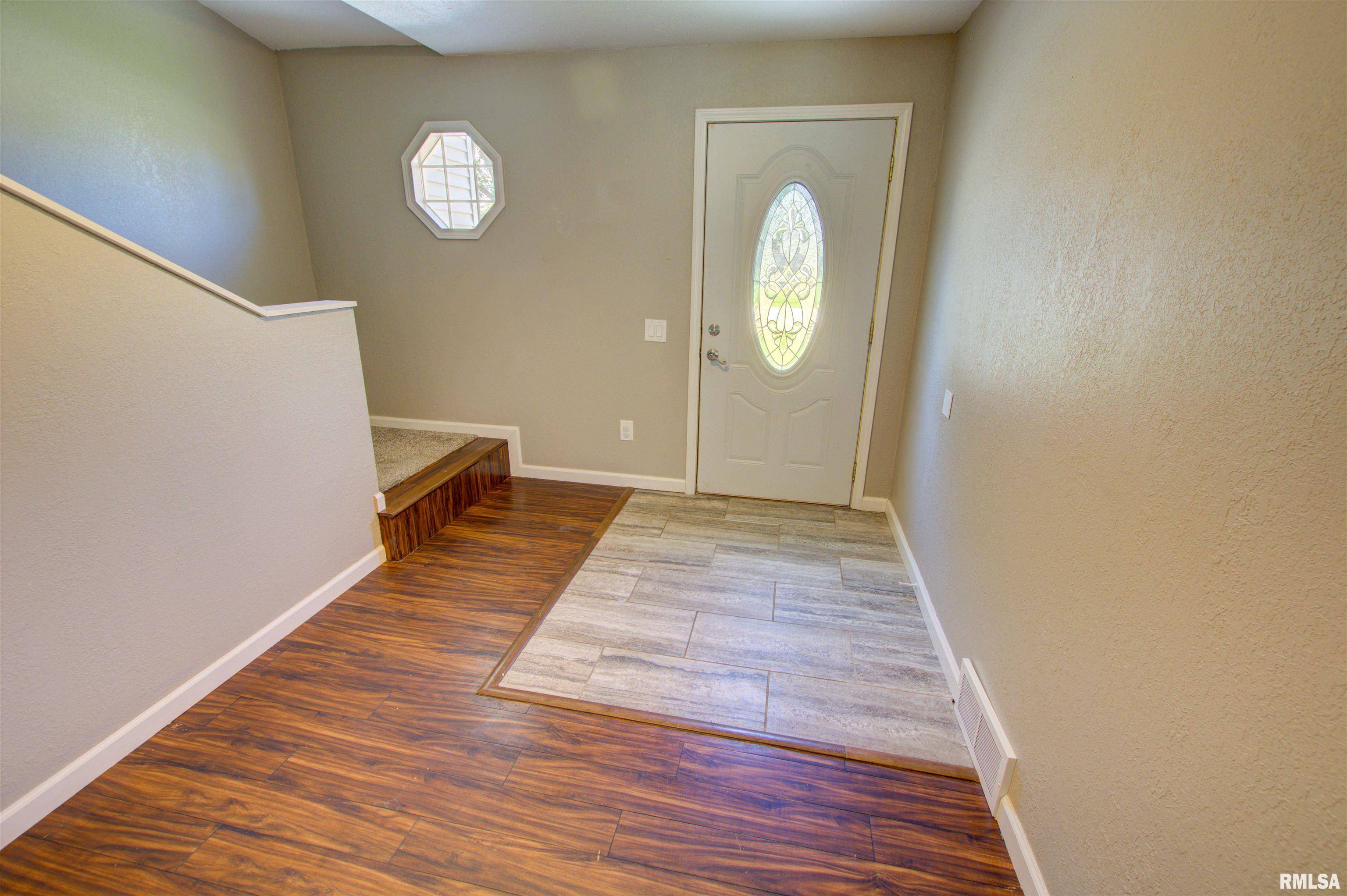 Camanche, IA 52730,1008 5TH AVE