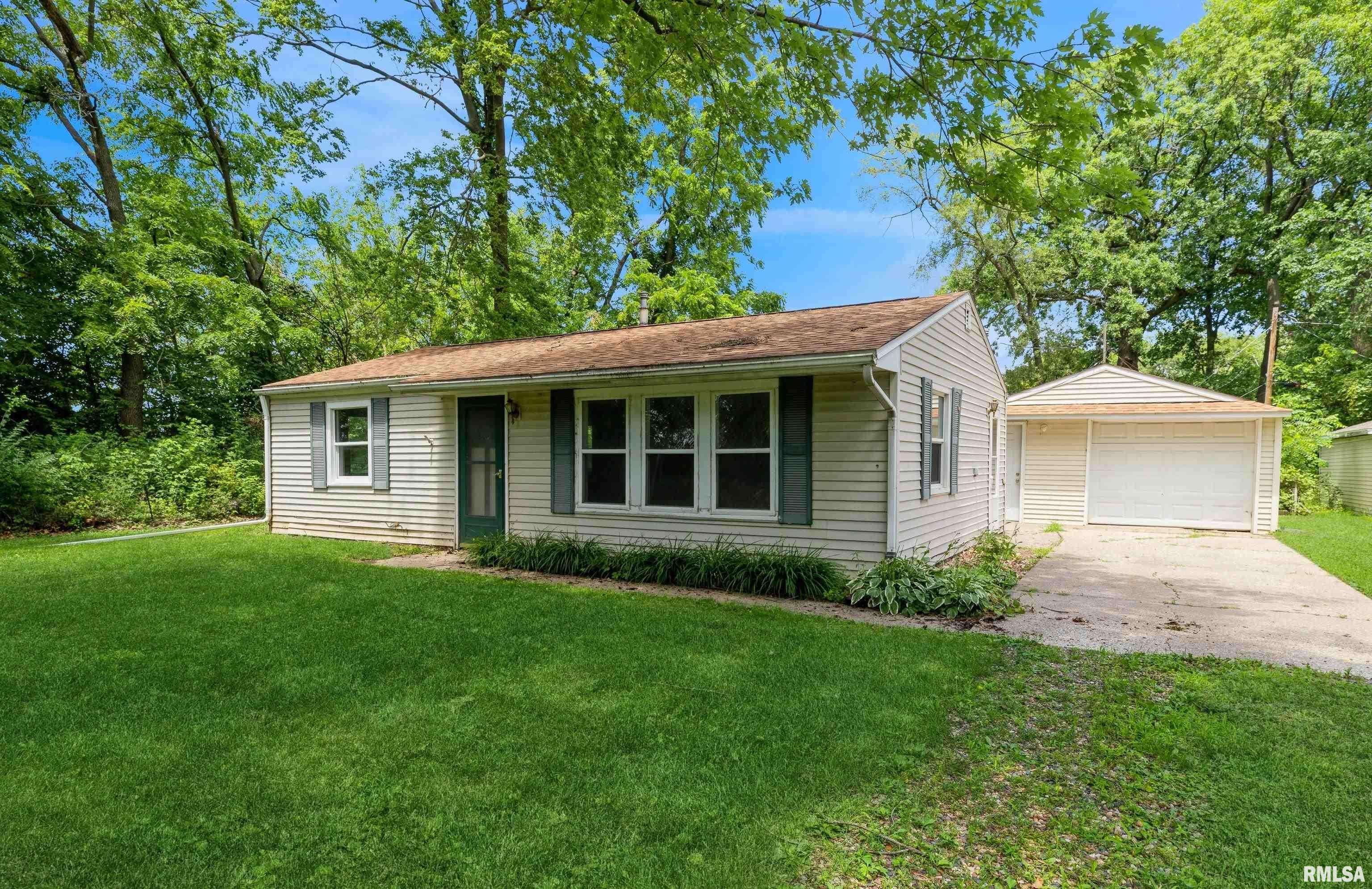 Silvis, IL 61282,323 15TH AVE