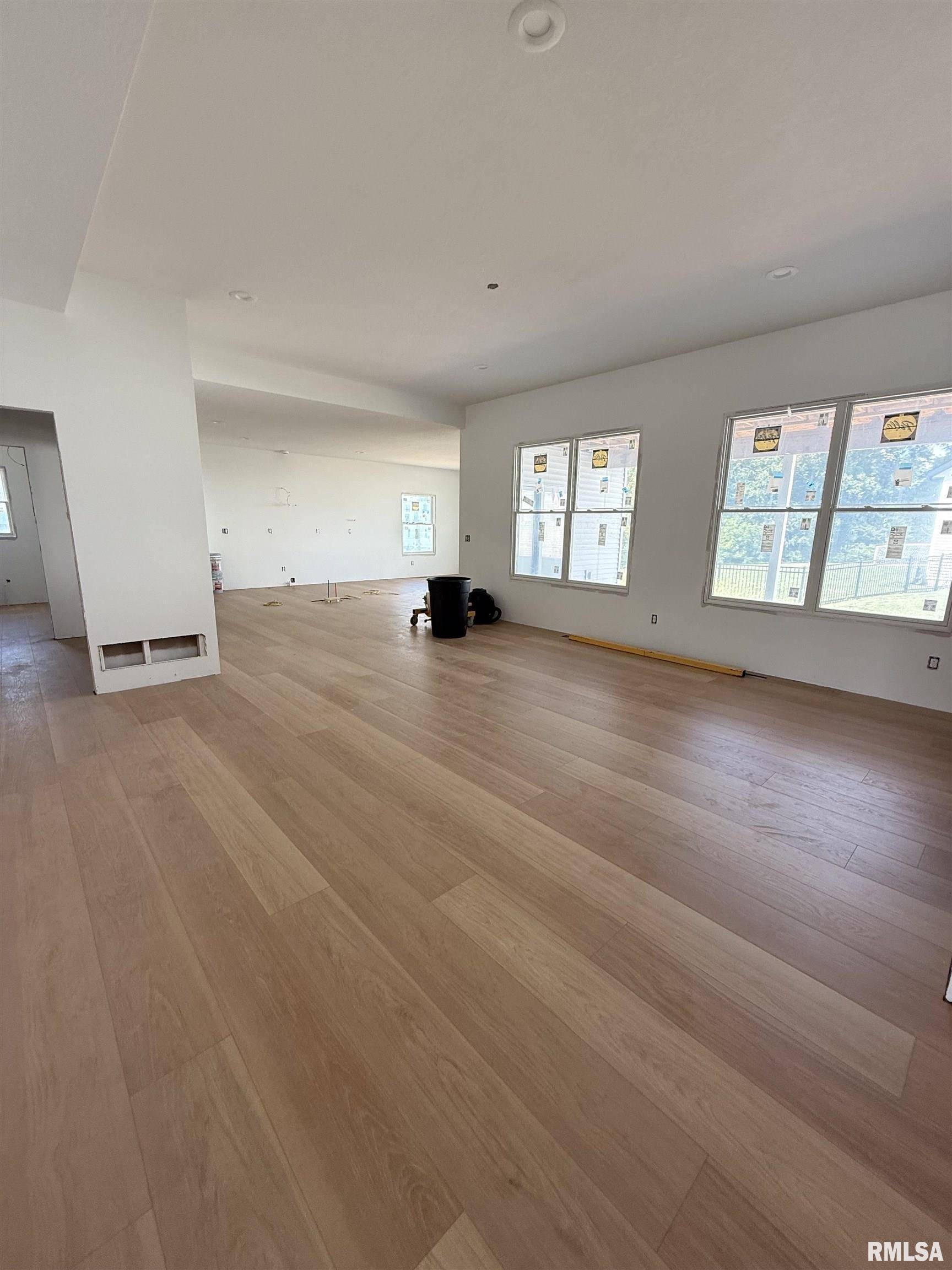 Bettendorf, IA 52722,7091 SPRING CREEK DR