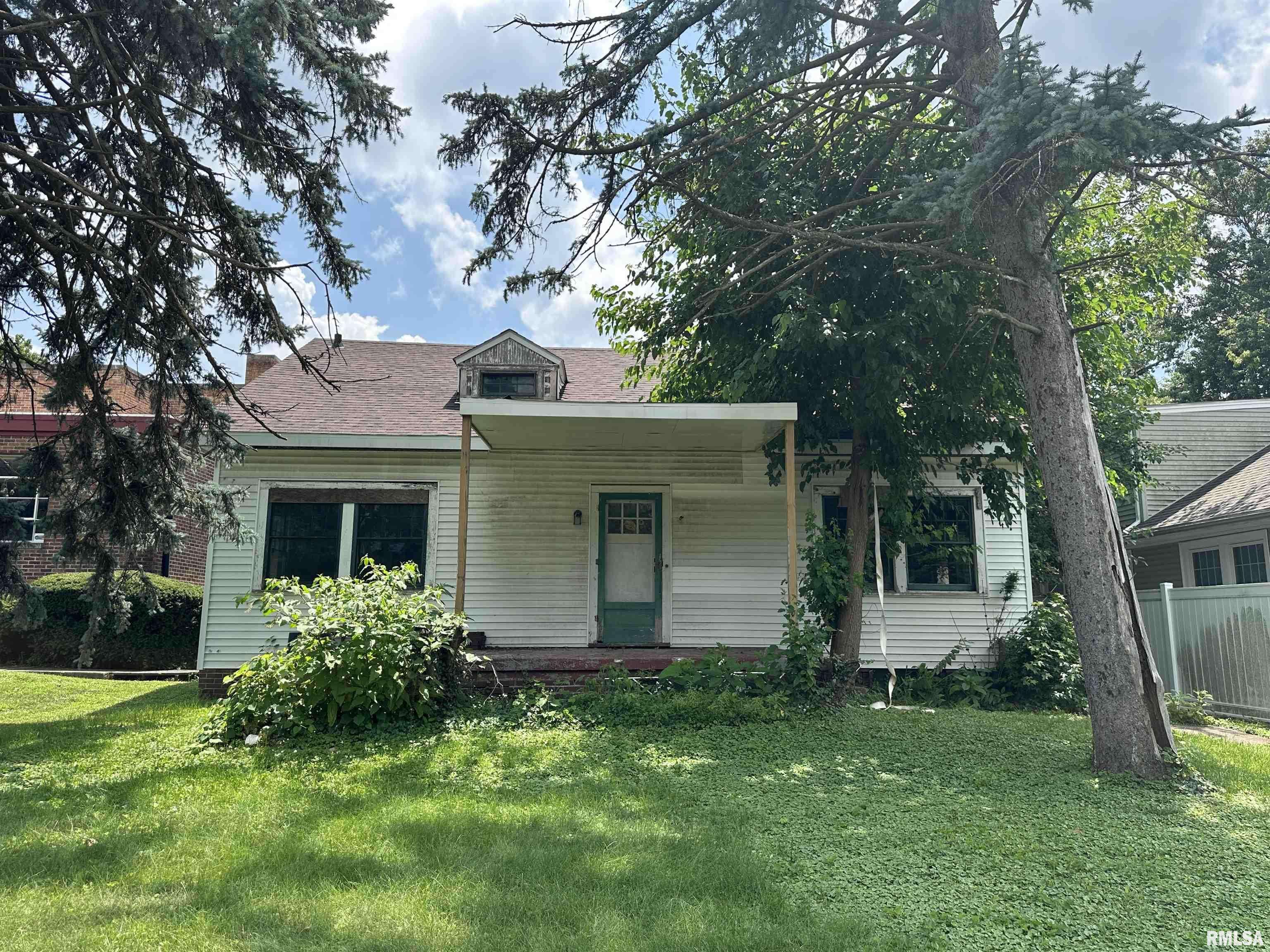 Quincy, IL 62301,2430 VERMONT ST