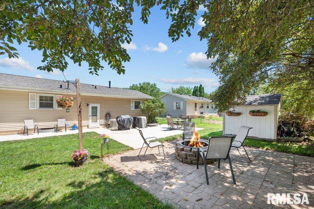 Rock Island, IL 61201,8218 9TH Street West