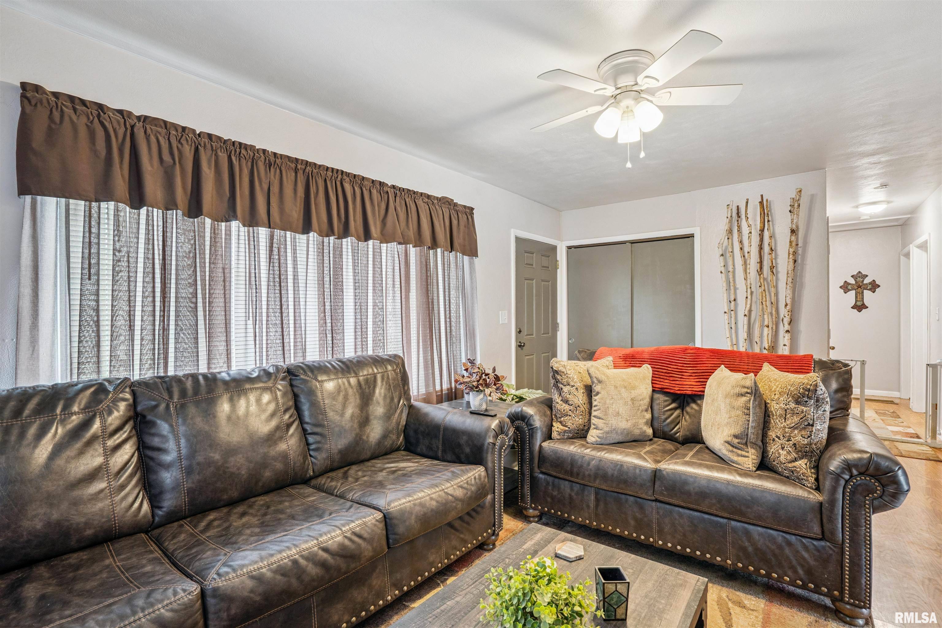 Bettendorf, IA 52722,2918 OAK ST