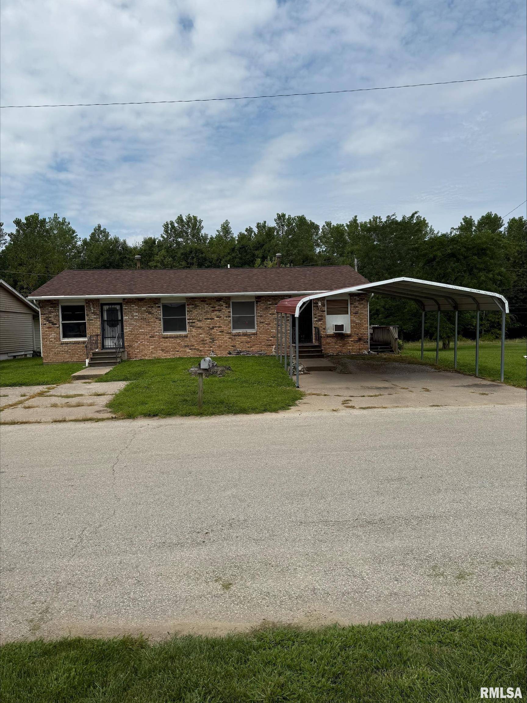 Colona, IL 61241,805 9TH ST