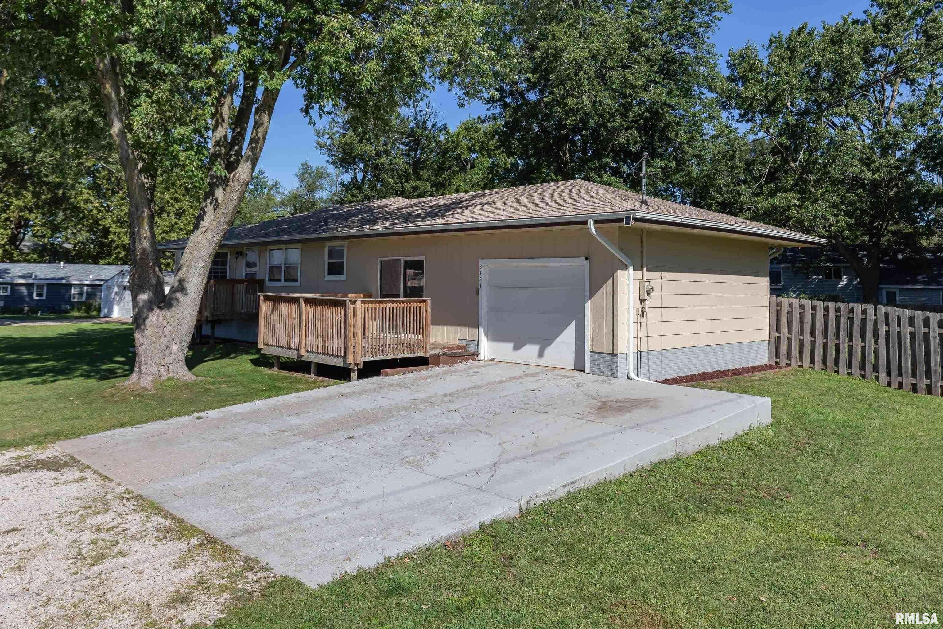 East Moline, IL 61244,3721 4TH Avenue B