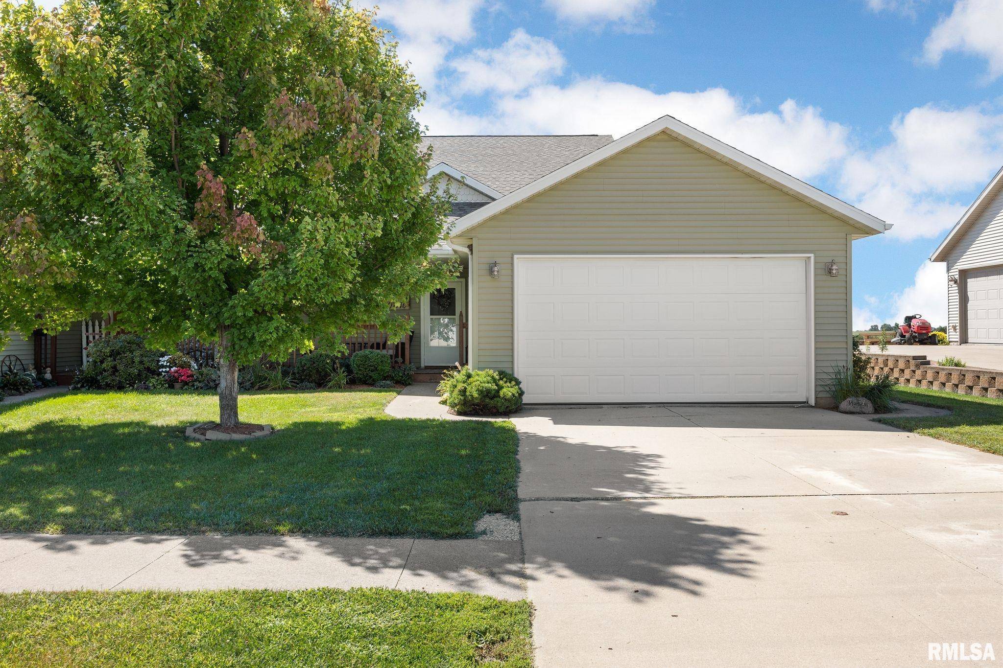 Tipton, IA 52772,211 SUMMIT DR