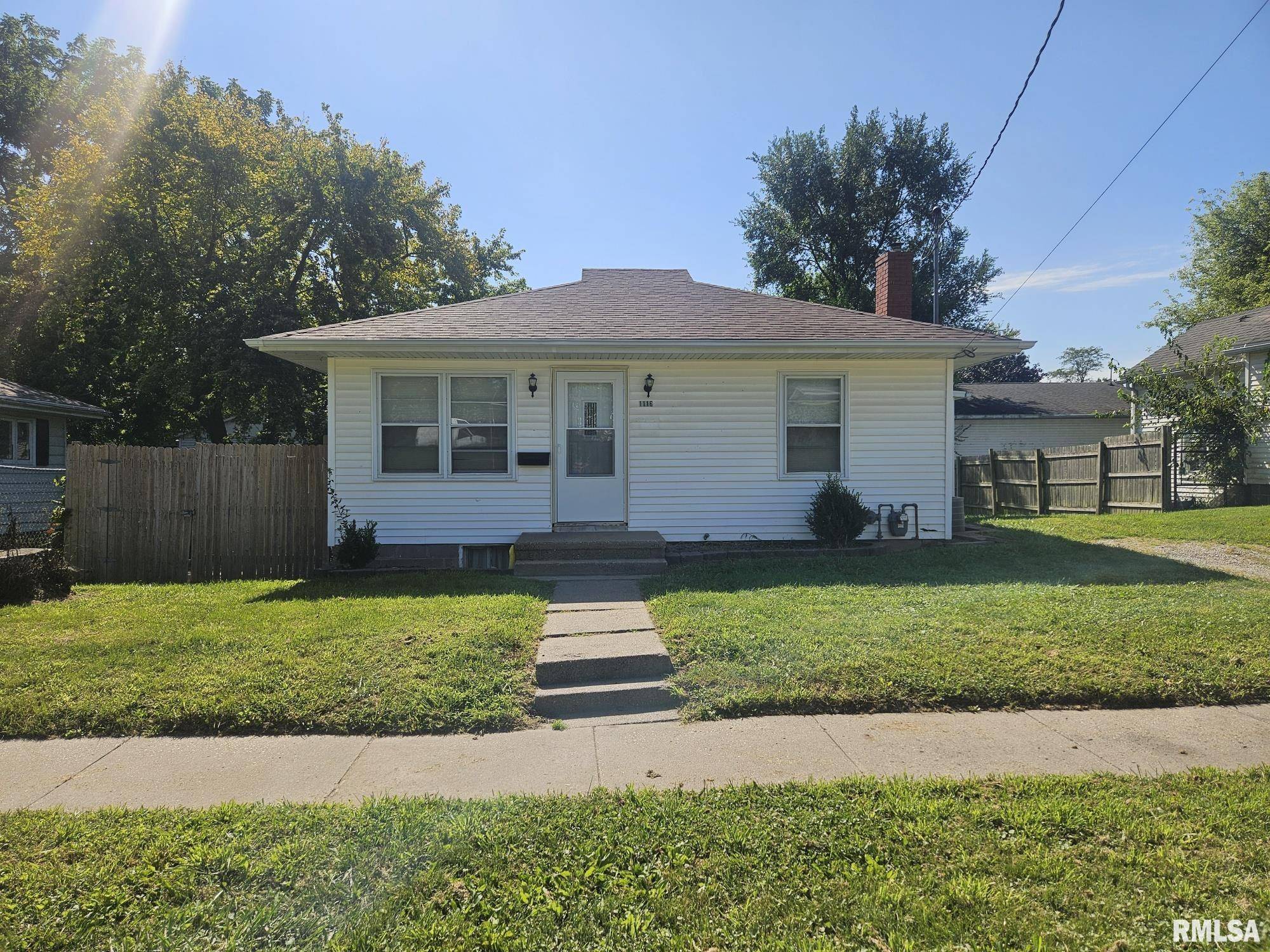 Muscatine, IA 52761,1116 E 10TH ST