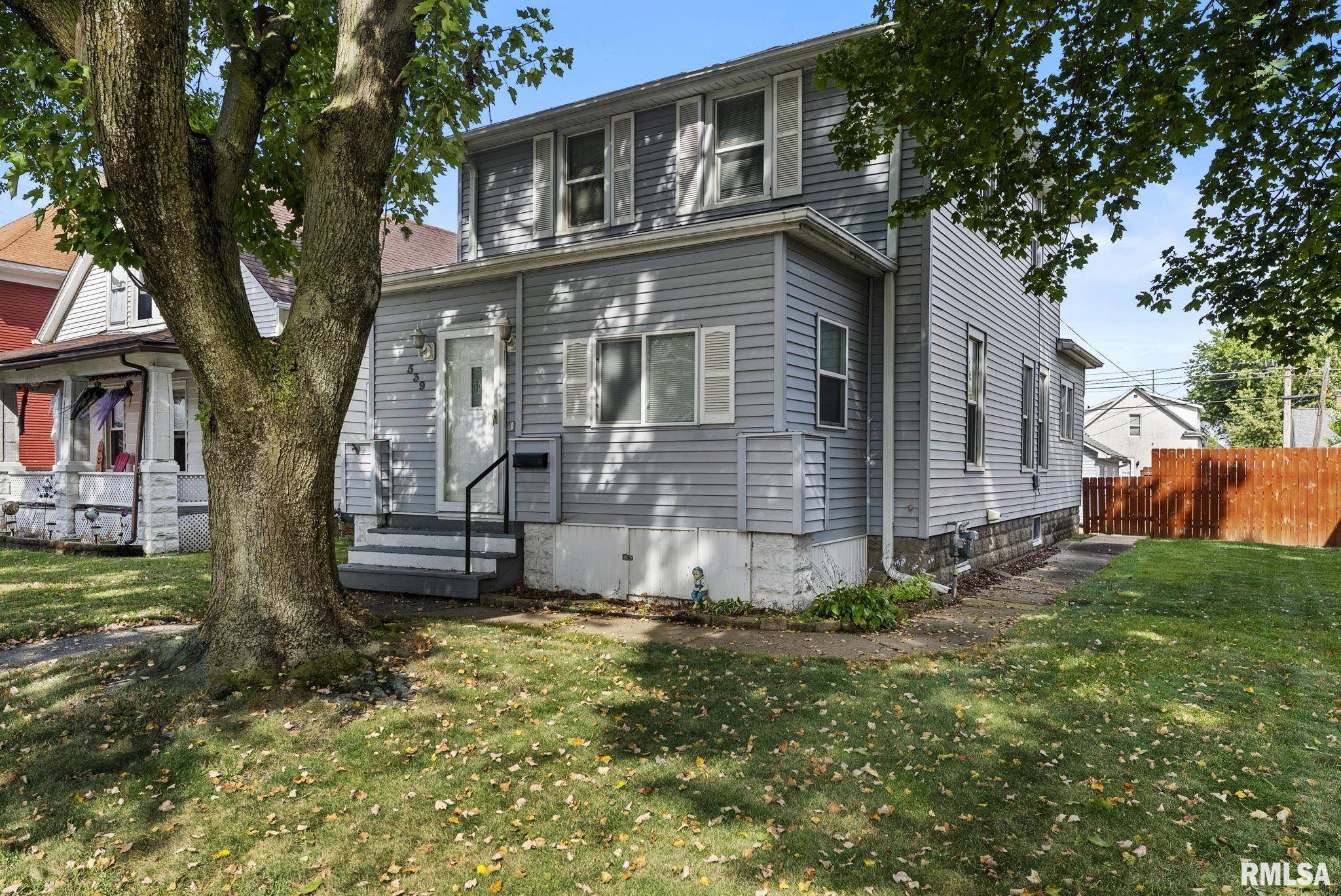 East Moline, IL 61244,539 16TH AVE