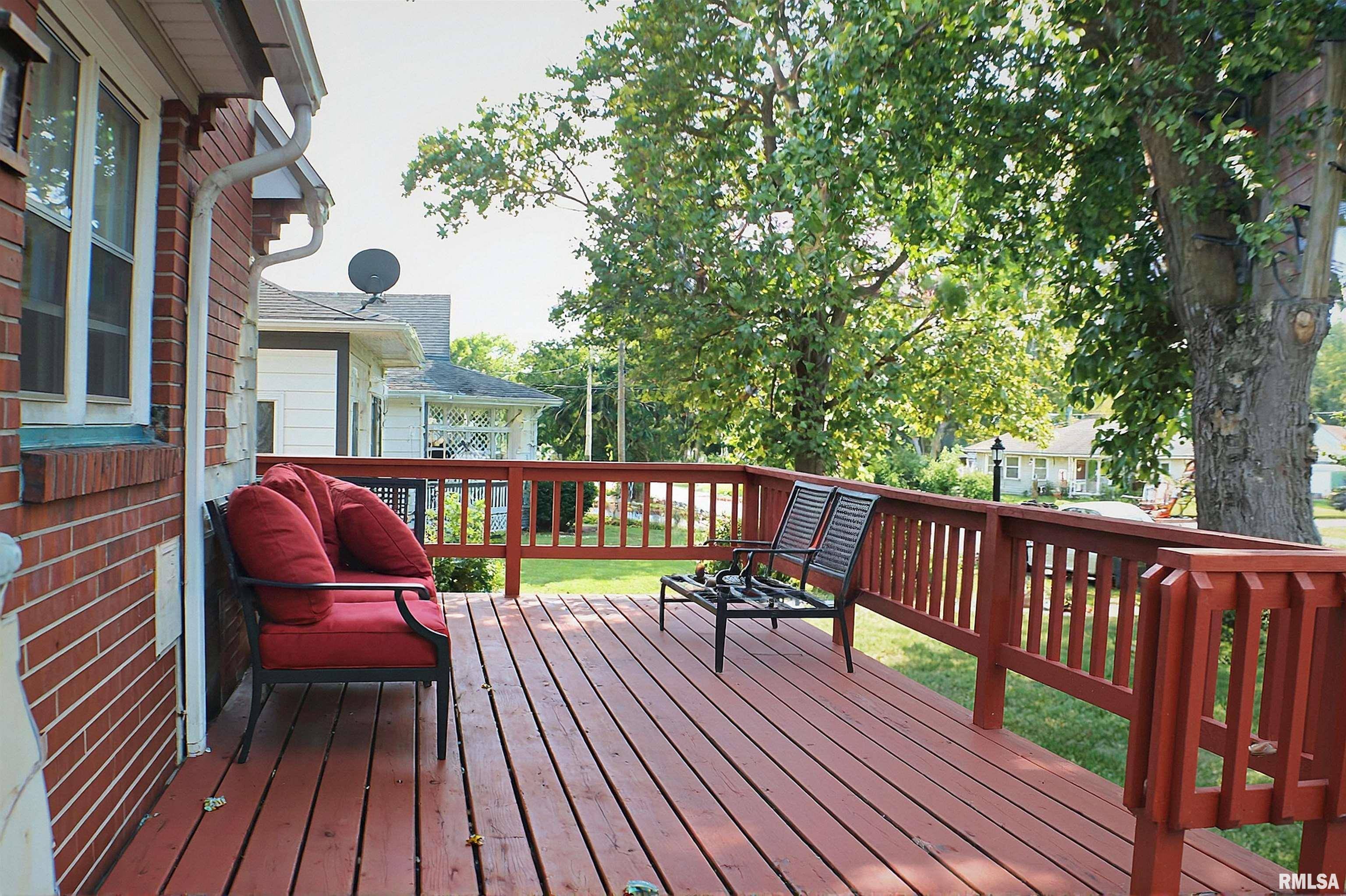 Clinton, IA 52732,306 18TH PL