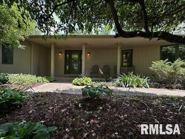 Le Claire, IA 52753,28009 230TH ST