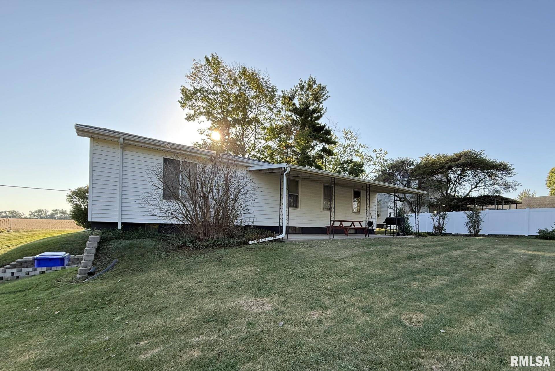 Kewanee, IL 61443,521 EAST Street South