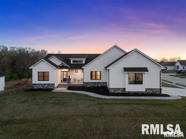 Bettendorf, IA 52722,6817 TIMBER CT