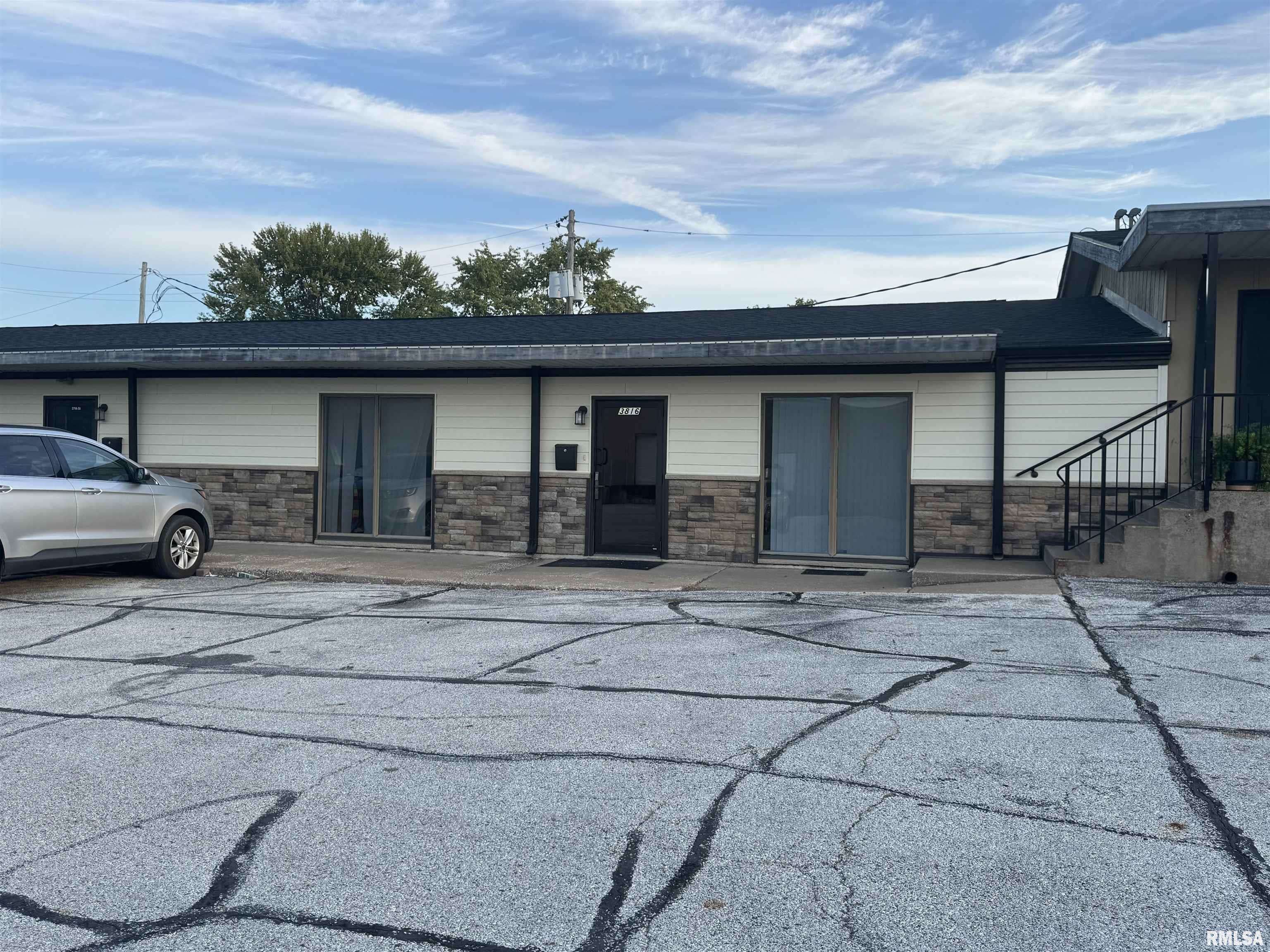Moline, IL 61265,3816 27TH ST
