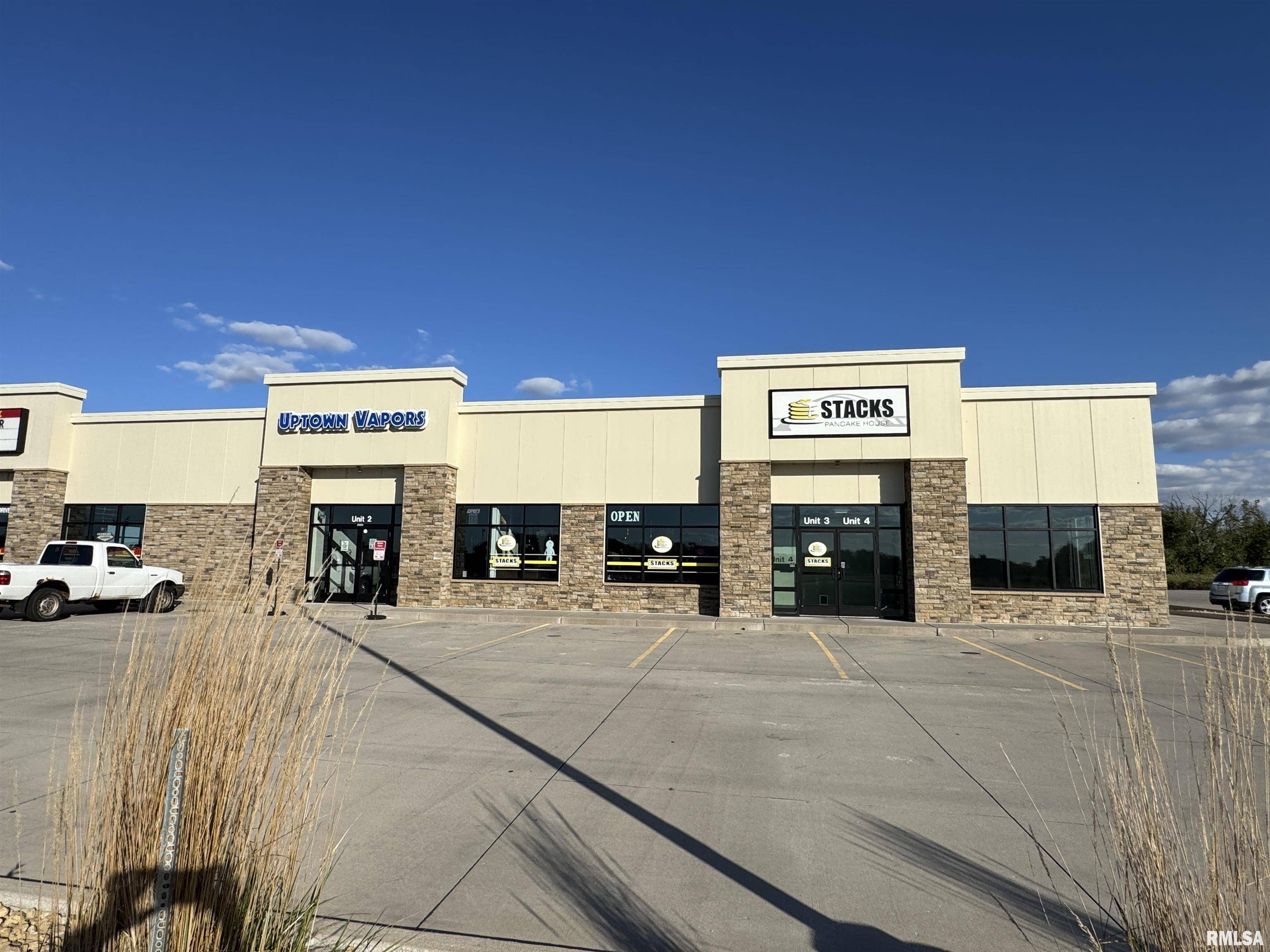 Milan, IL 61264,2010 Deere DR