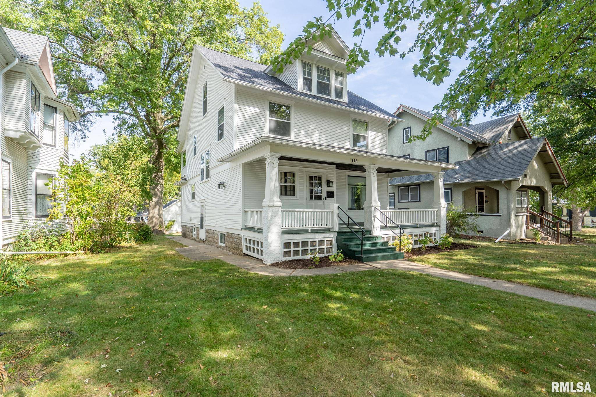 Davenport, IA 52803,218 E DENISON AVE