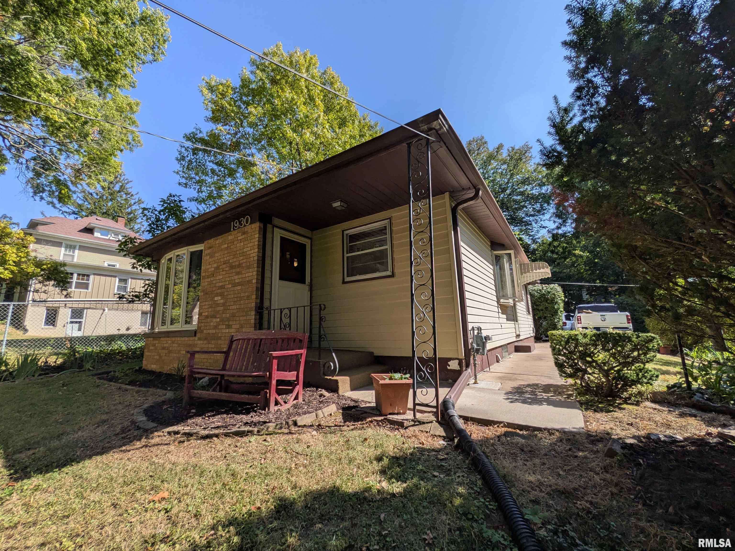 Moline, IL 61265,1930 11TH Avenue A