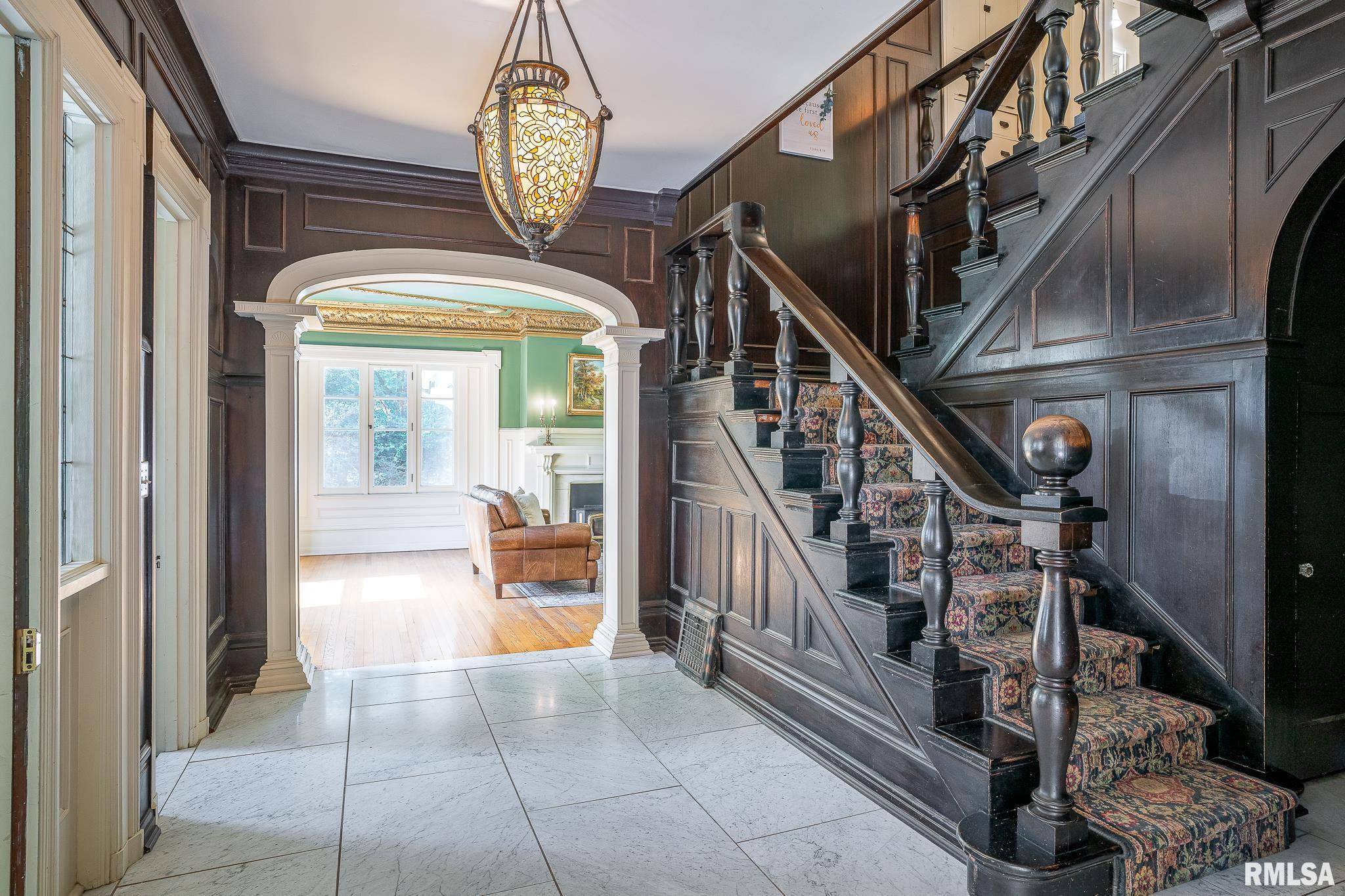 East Moline, IL 61244,825 20TH AVE