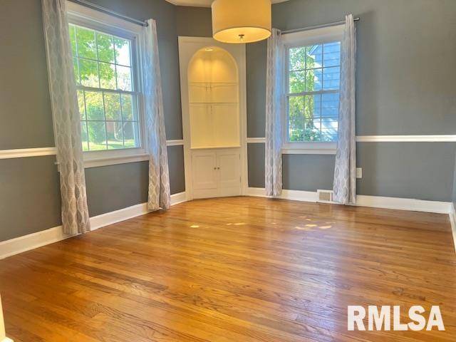 Davenport, IA 52803,2950 E 18TH ST