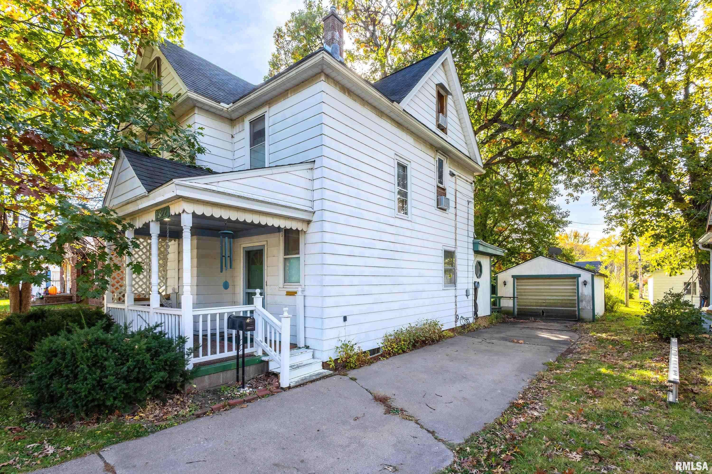 Moline, IL 61265,1322 27TH AVE