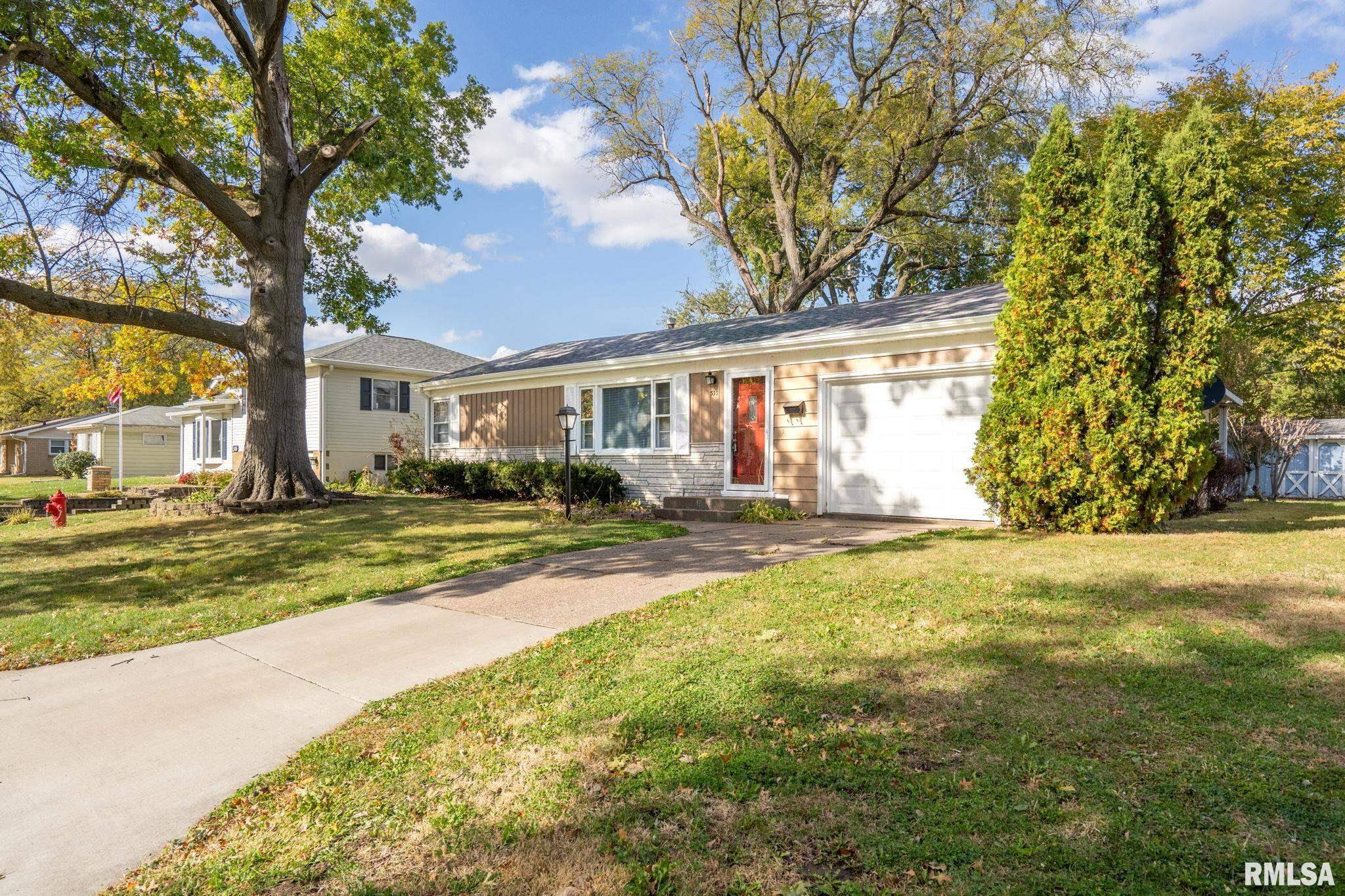 East Moline, IL 61244,533 29TH AVE