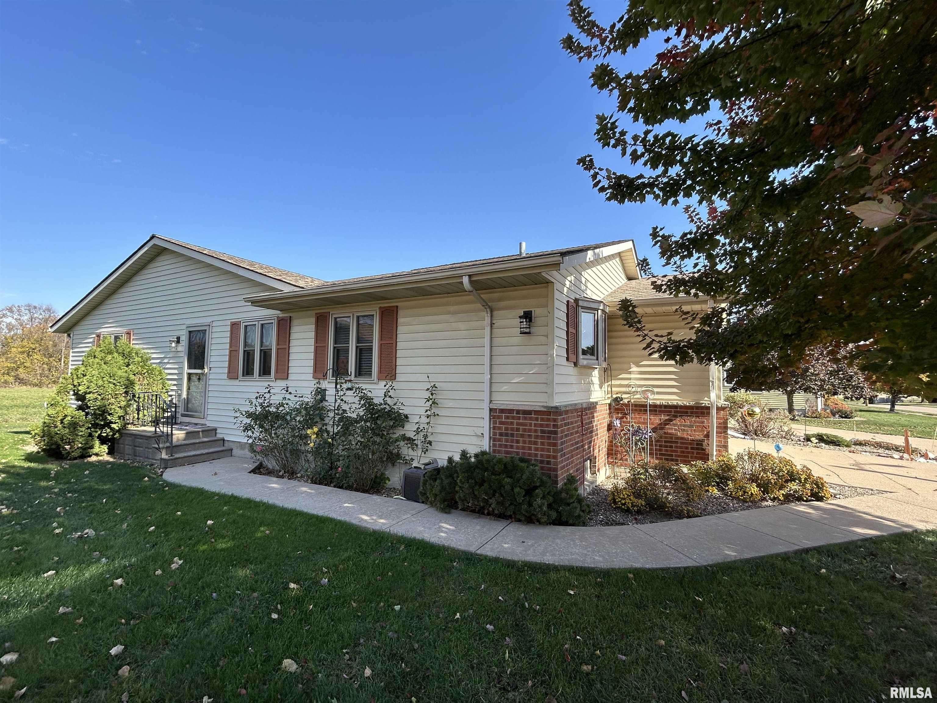 East Moline, IL 61244,1213 47TH Avenue Court