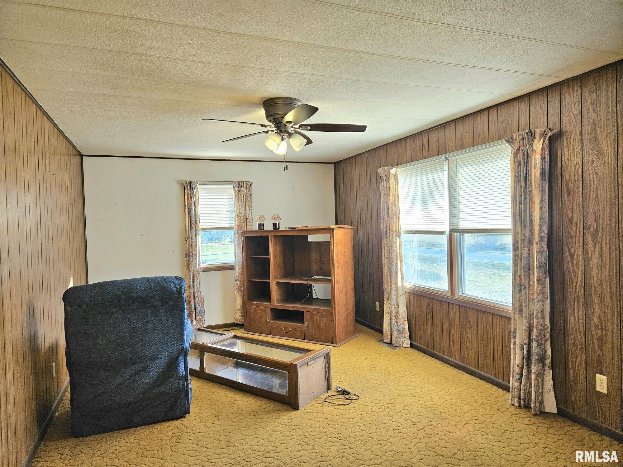 Moscow, IA 52760,1093 Ocean AVE