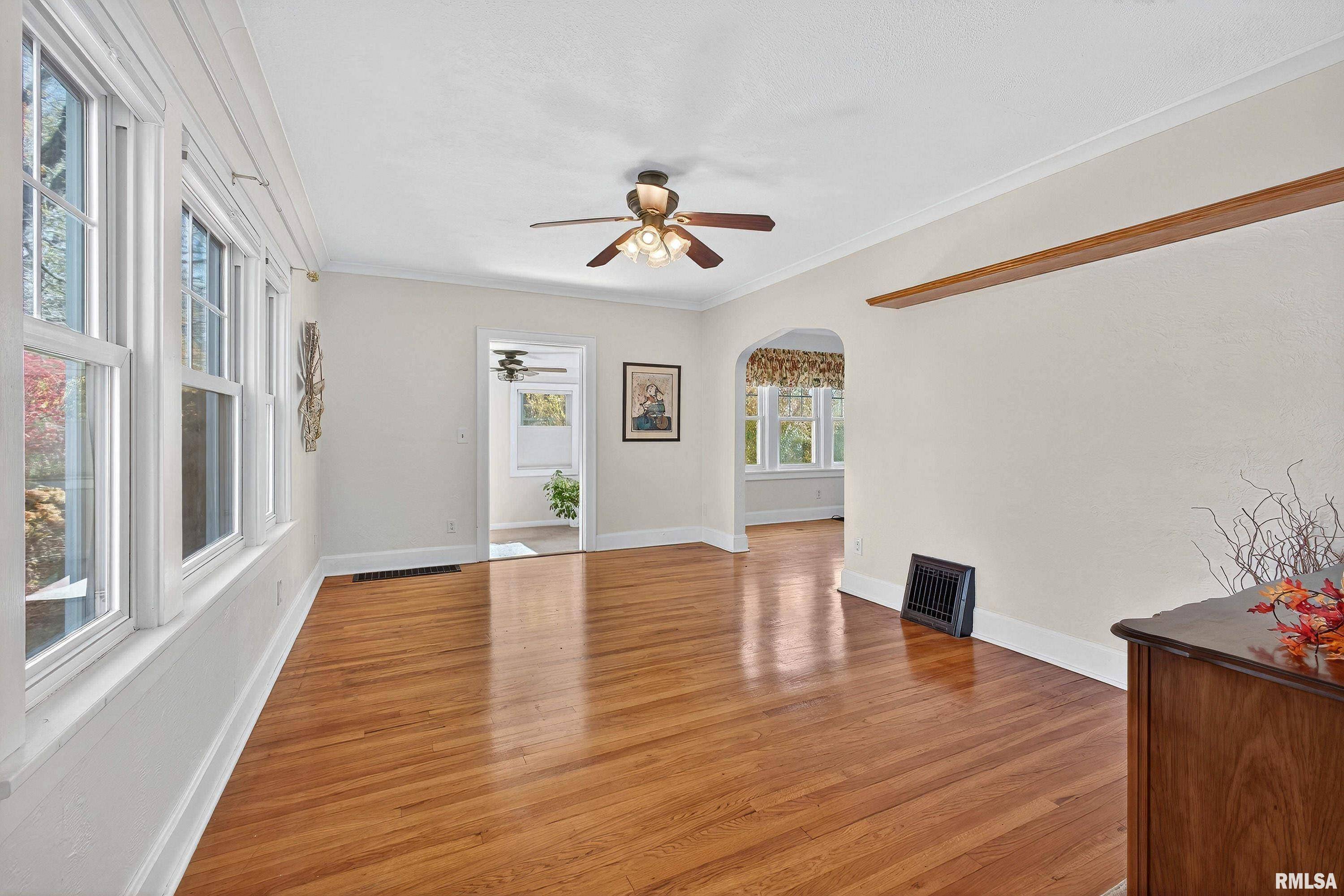 Davenport, IA 52803,2811 E 18TH ST