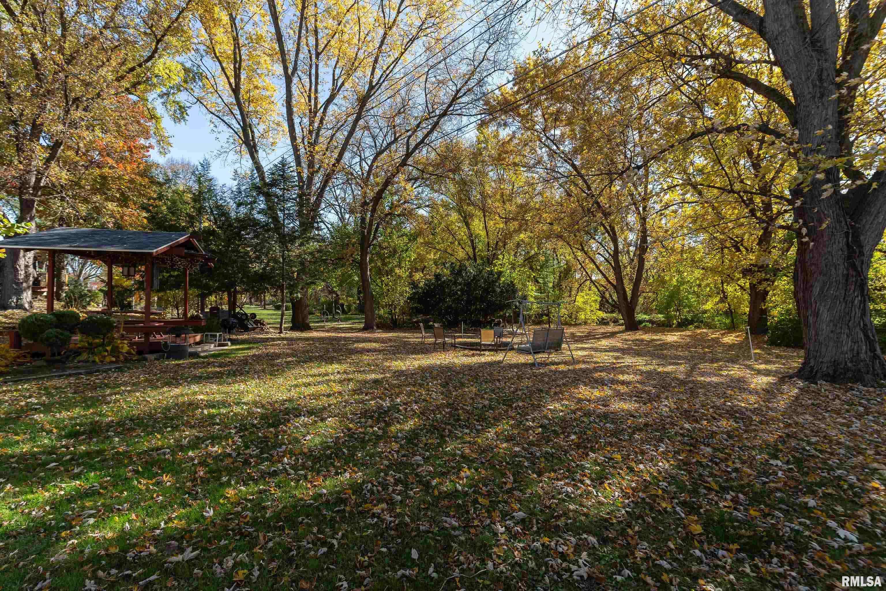 Davenport, IA 52807,2805 CARRIAGE HILL DR