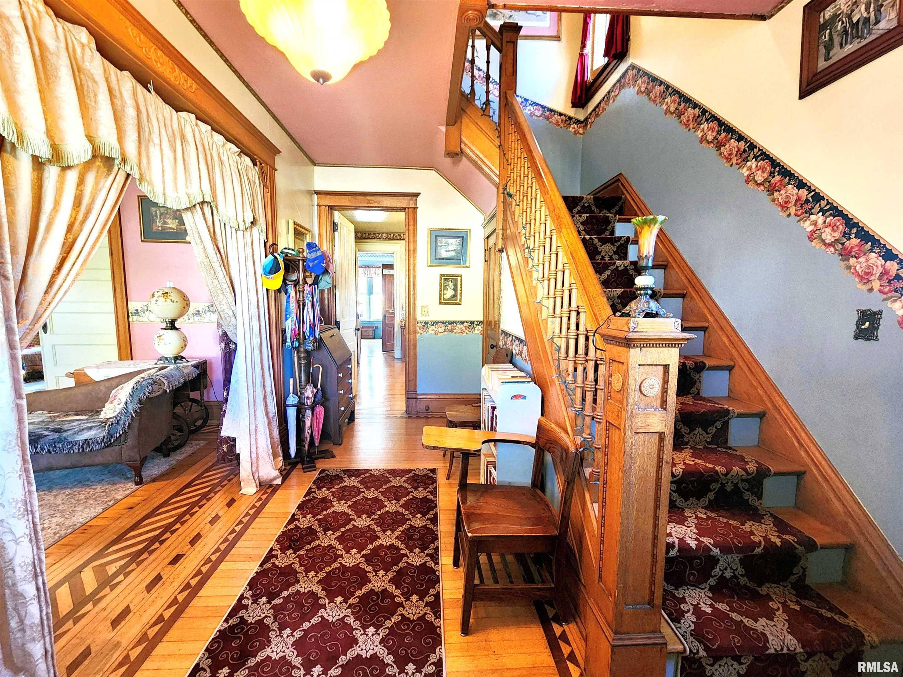 Geneseo, IL 61254,122 W SOUTH ST