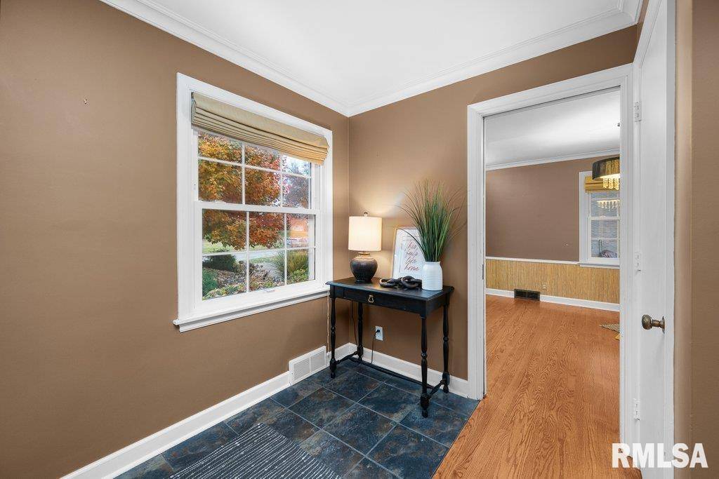 Moline, IL 61265,777 25TH Avenue Court