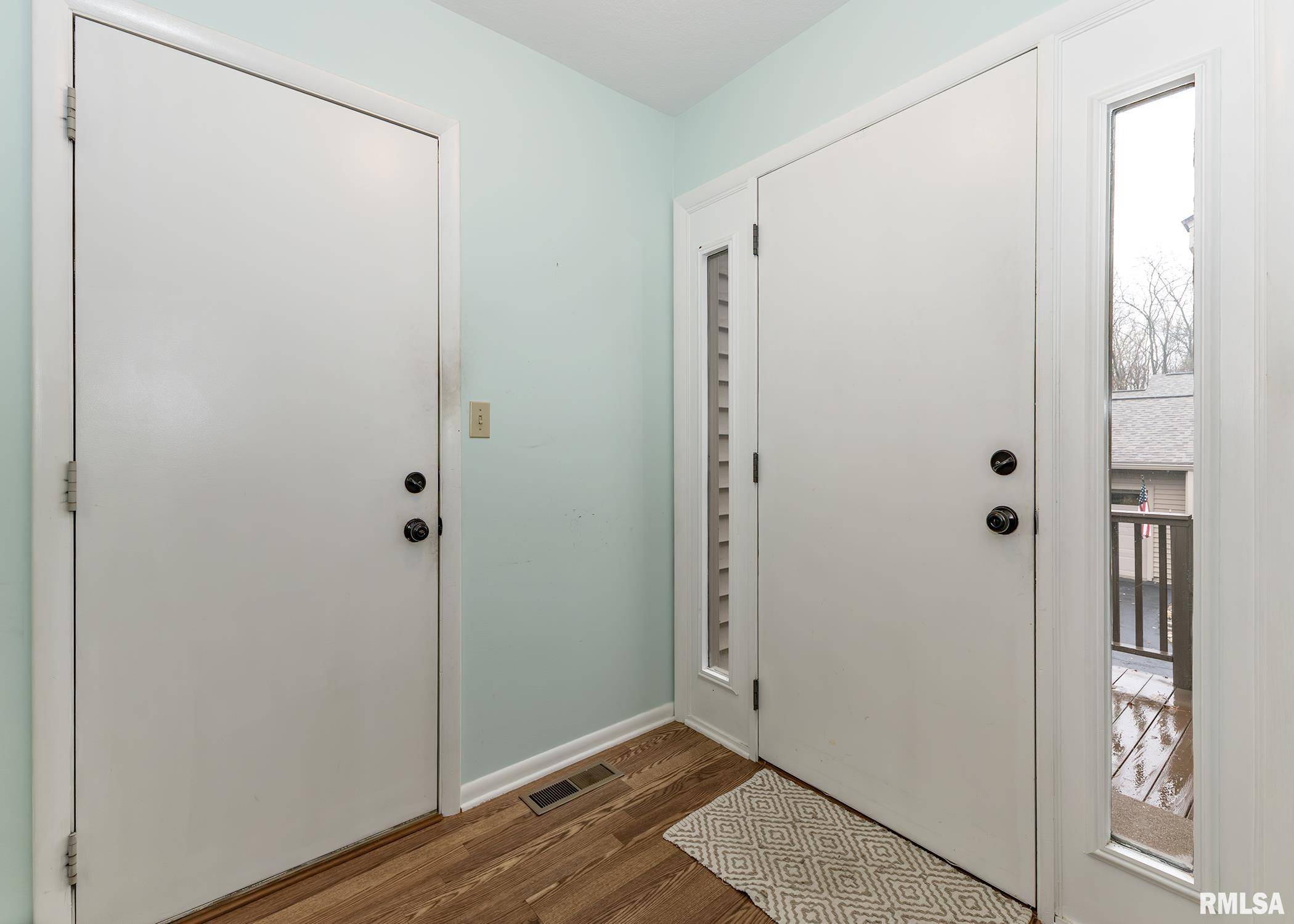 East Moline, IL 61244,473 44TH Avenue Court