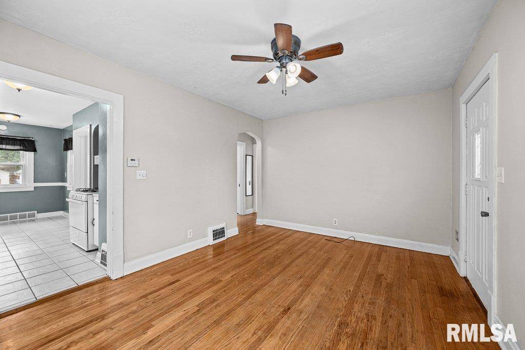 Moline, IL 61265-2336,2918 11TH Avenue B