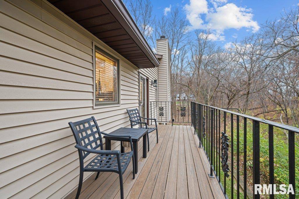 East Moline, IL 61244,880 47TH AVE #2