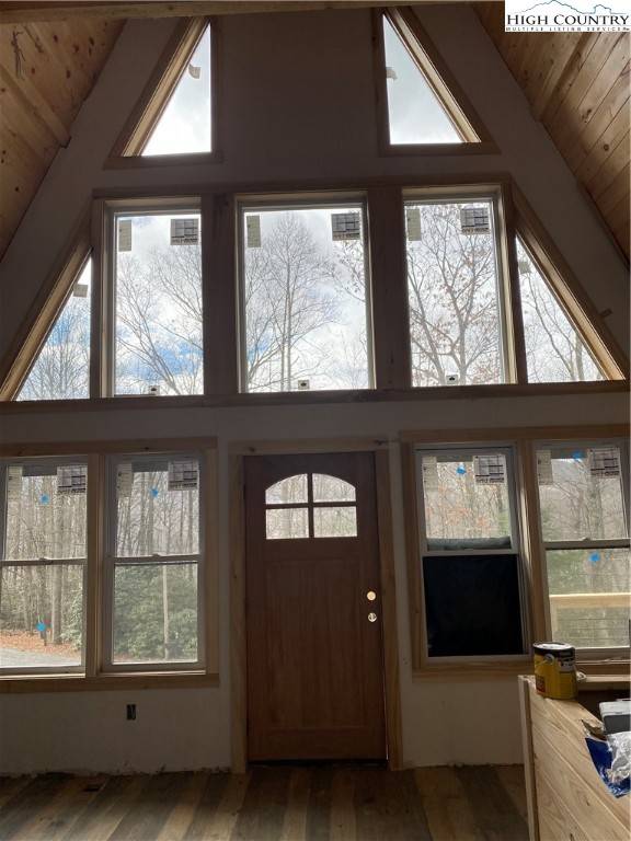 Beech Mountain, NC 28604,310 Poplar DR