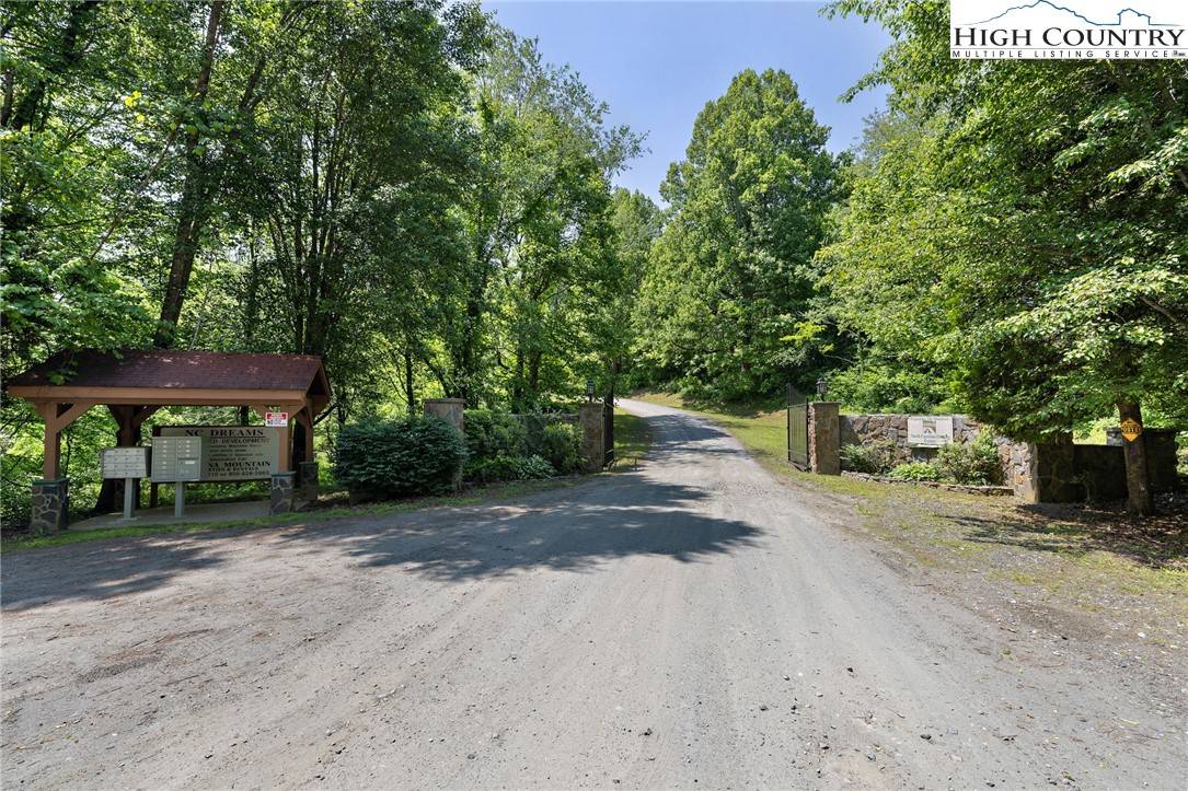 Grassy Creek, NC 28631,104 Buckland DR