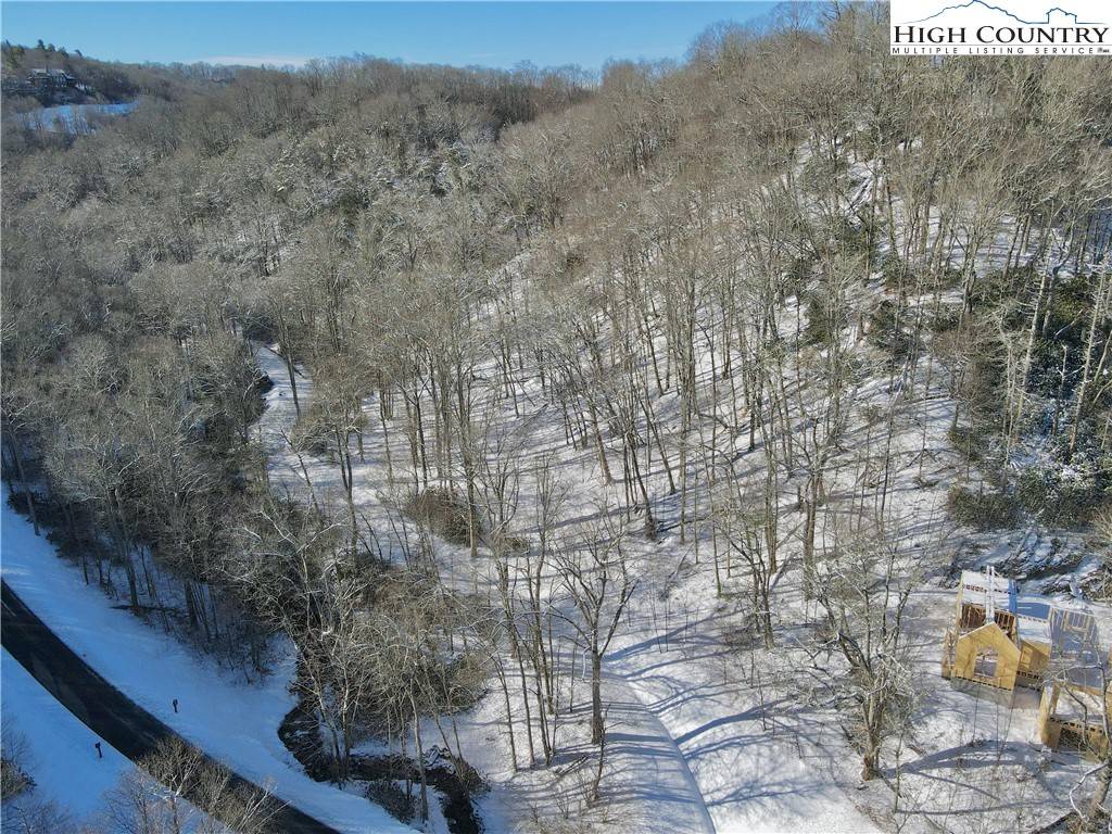 Blowing Rock, NC 28605,103 Gray Cliffs WAY