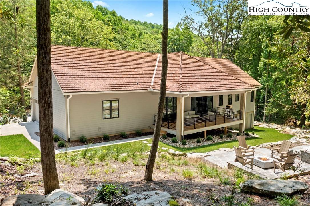 Boone, NC 28607,781 Evergreen