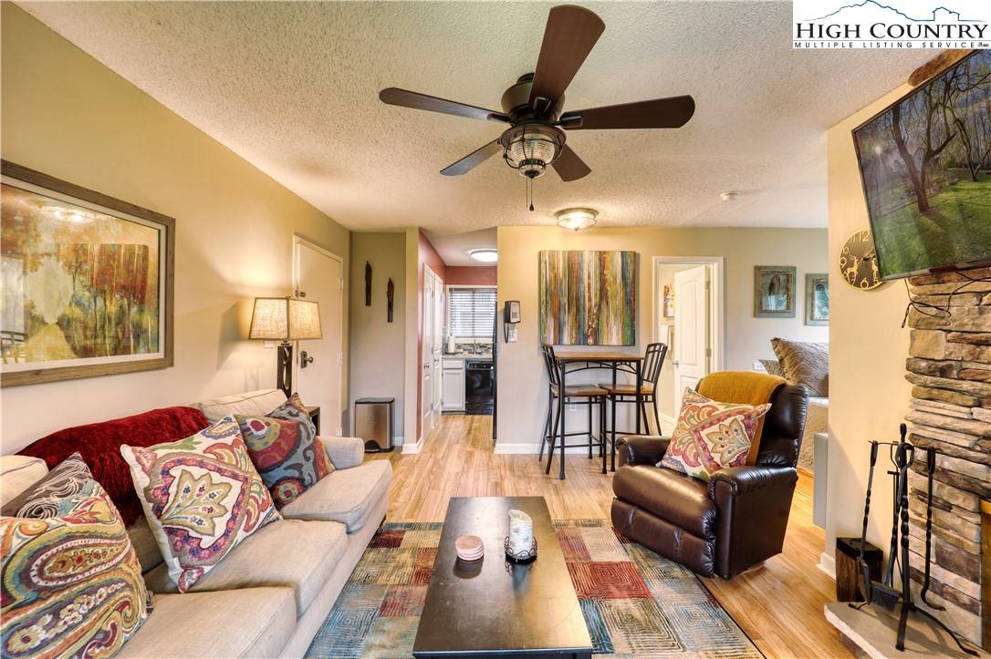 Beech Mountain, NC 28604,301 Pinnacle Inn RD #1101