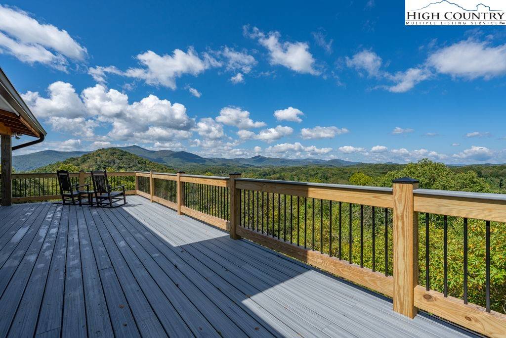 Blowing Rock, NC 28605,130 Knob RD