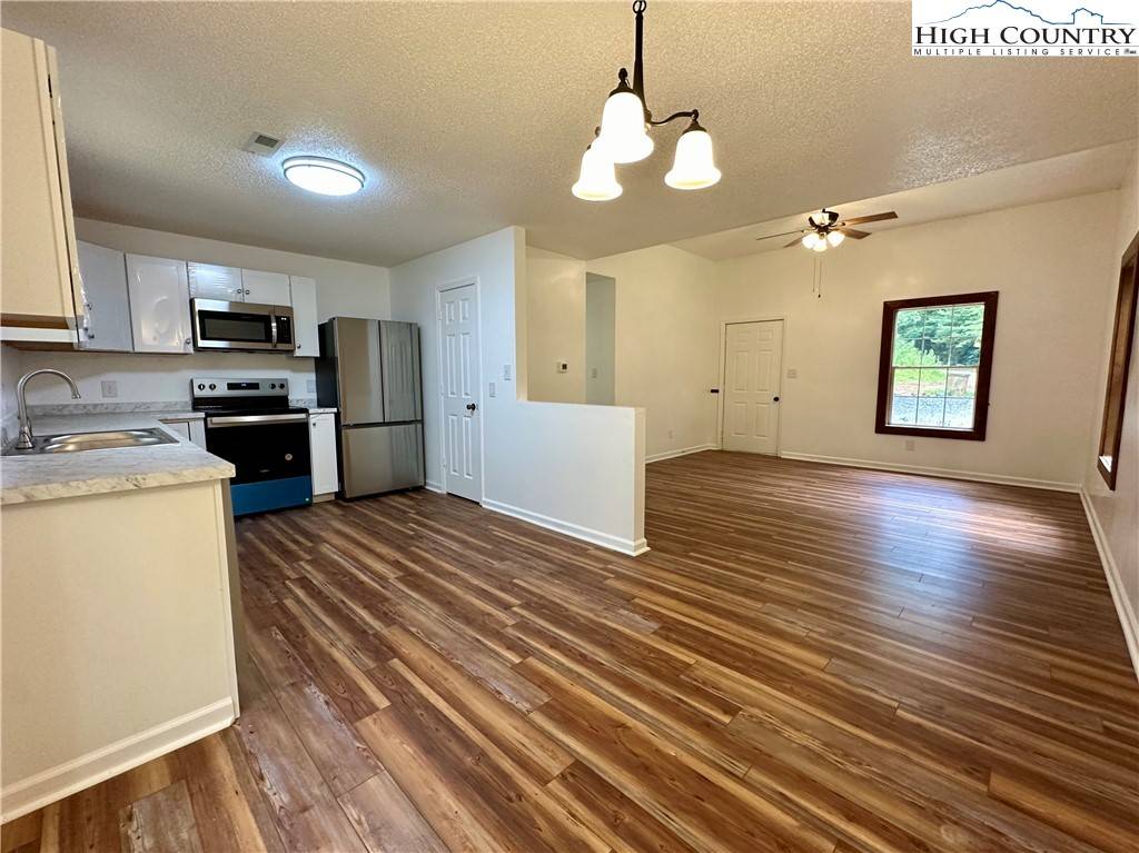 Spruce Pine, NC 28777,1482 Humpback Mountain