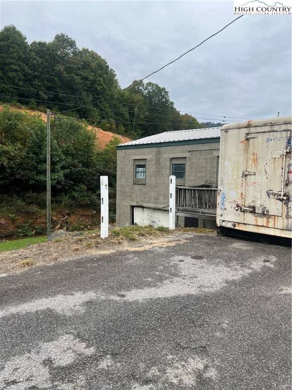 Jefferson, NC 28694,2265 US HWY 221 HWY