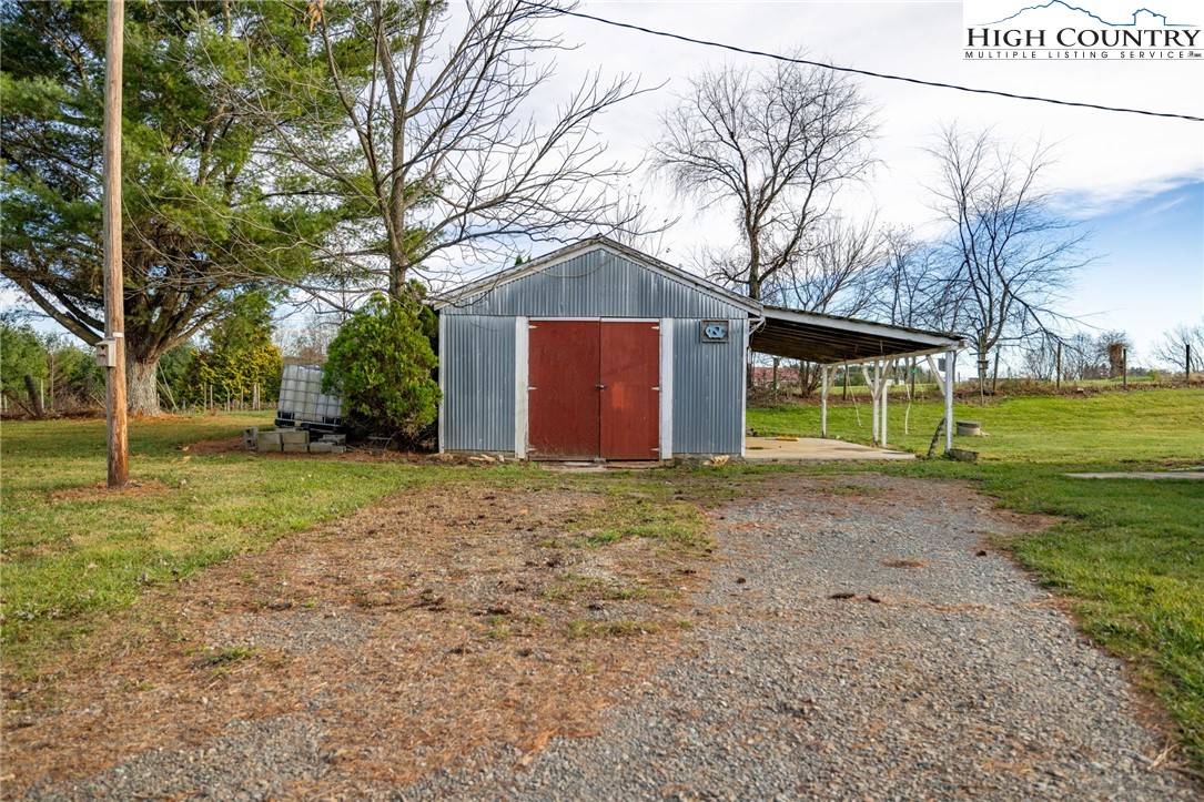 Ennice, NC 28623,1009 Lazy Branch RD