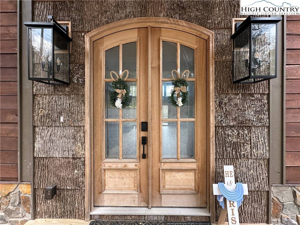 Blowing Rock, NC 28605,371 Hews CIR