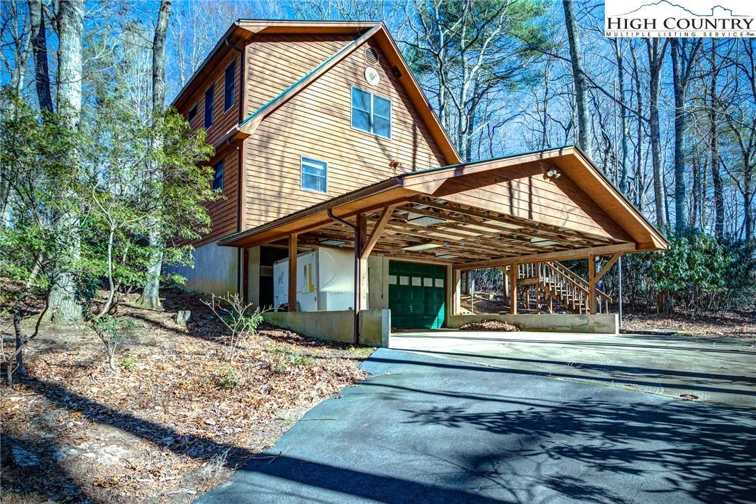 Fleetwood, NC 28626,384 Bear Ridge TRL