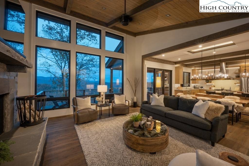 Boone, NC 28607,4930 Reynolds Pkwy