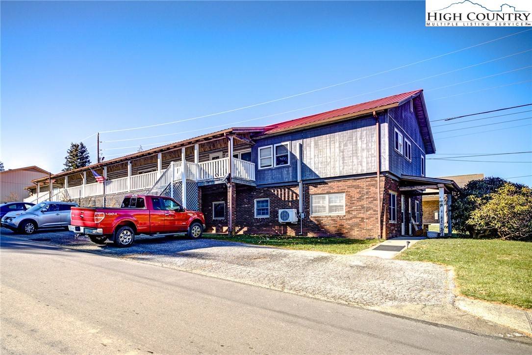 Sparta, NC 28675,71 E Cheek ST