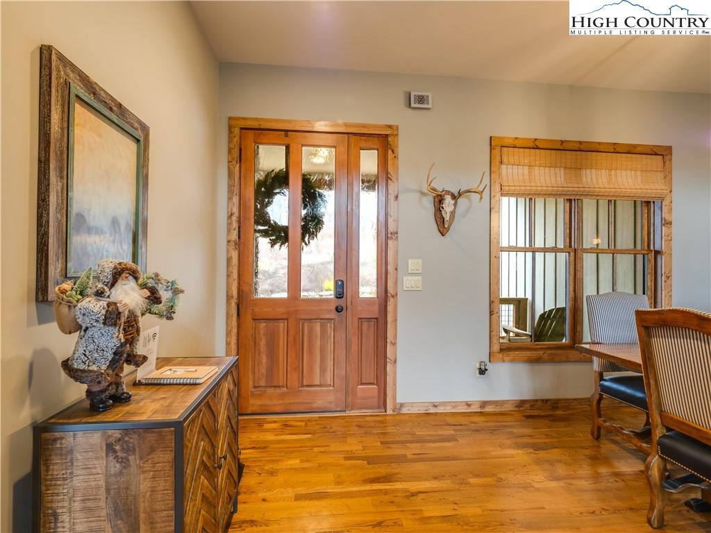 Banner Elk, NC 28604,186 Firesong LN